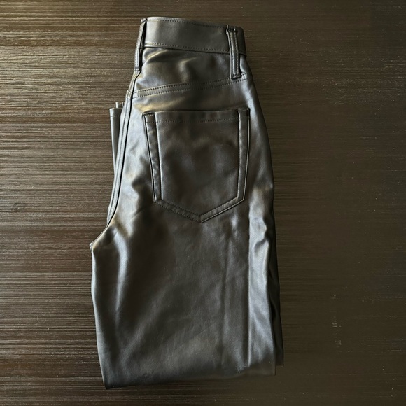 Abercrombie vegan leather ankle straight pants - Picture 6 of 7